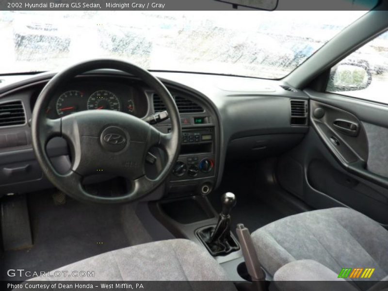 Midnight Gray / Gray 2002 Hyundai Elantra GLS Sedan