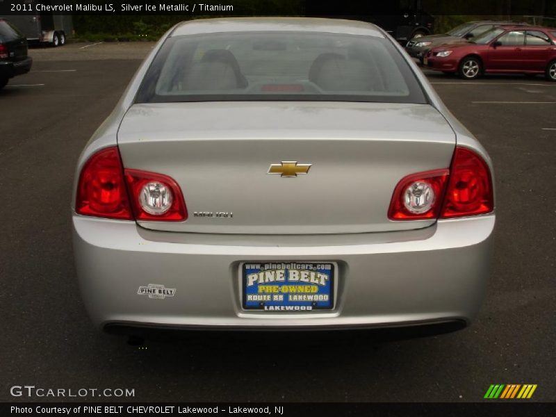 Silver Ice Metallic / Titanium 2011 Chevrolet Malibu LS