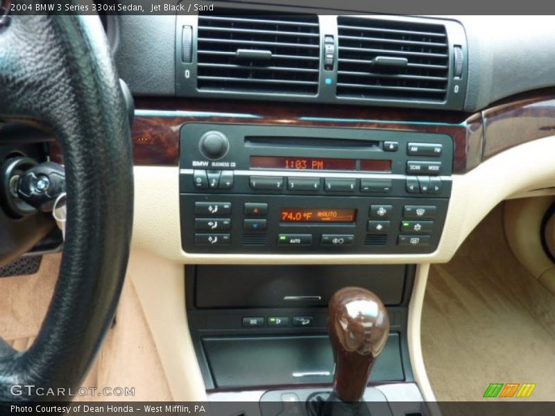 Jet Black / Sand 2004 BMW 3 Series 330xi Sedan