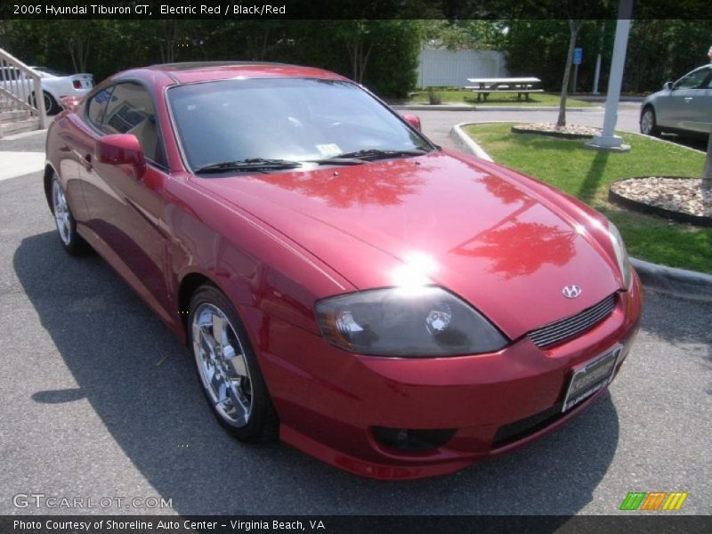 Front 3/4 View of 2006 Tiburon GT