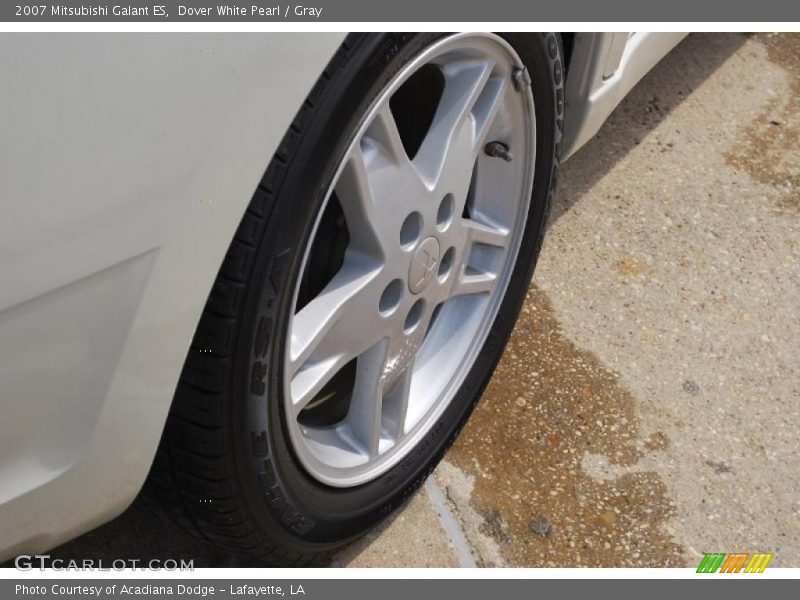 Dover White Pearl / Gray 2007 Mitsubishi Galant ES