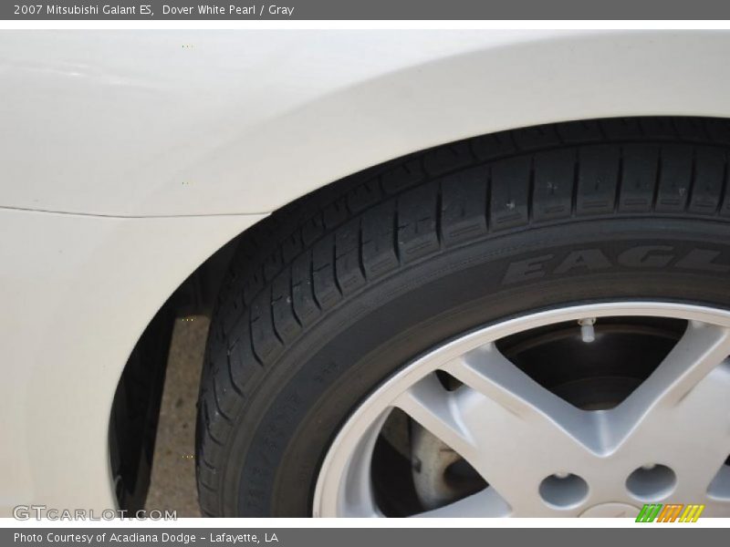 Dover White Pearl / Gray 2007 Mitsubishi Galant ES