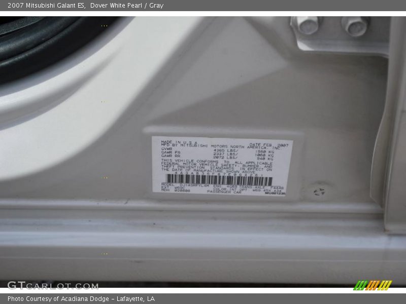Dover White Pearl / Gray 2007 Mitsubishi Galant ES