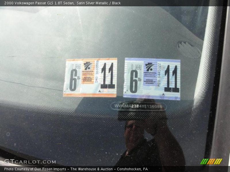 Satin Silver Metallic / Black 2000 Volkswagen Passat GLS 1.8T Sedan