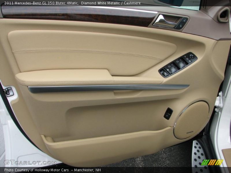 Door Panel of 2011 GL 350 Blutec 4Matic