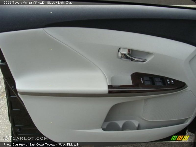 Black / Light Gray 2011 Toyota Venza V6 AWD