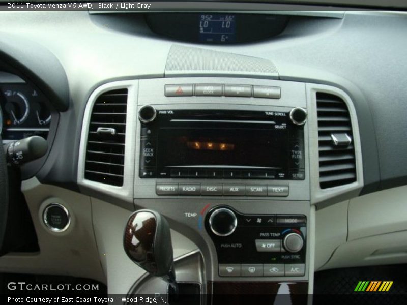 Black / Light Gray 2011 Toyota Venza V6 AWD