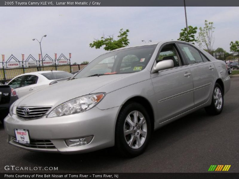 Lunar Mist Metallic / Gray 2005 Toyota Camry XLE V6