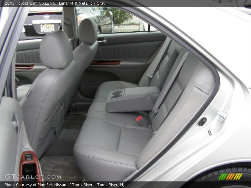 Lunar Mist Metallic / Gray 2005 Toyota Camry XLE V6
