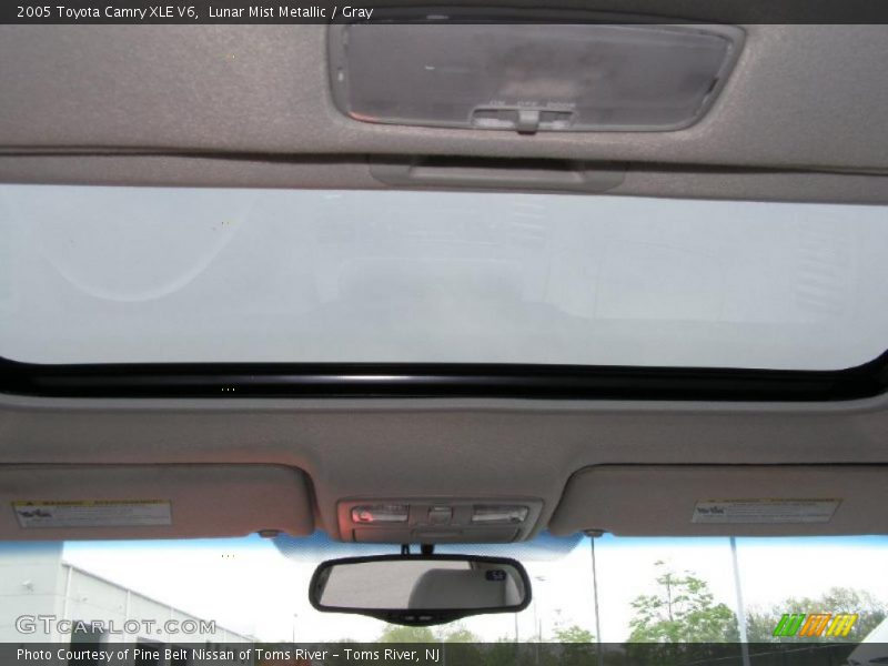 Lunar Mist Metallic / Gray 2005 Toyota Camry XLE V6