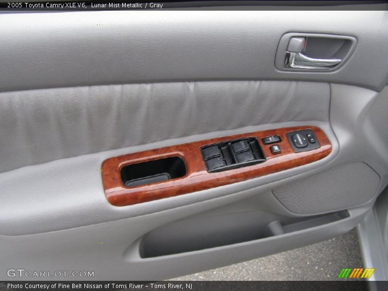 Lunar Mist Metallic / Gray 2005 Toyota Camry XLE V6