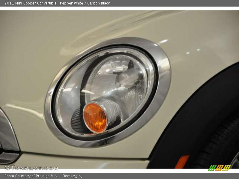 Pepper White / Carbon Black 2011 Mini Cooper Convertible