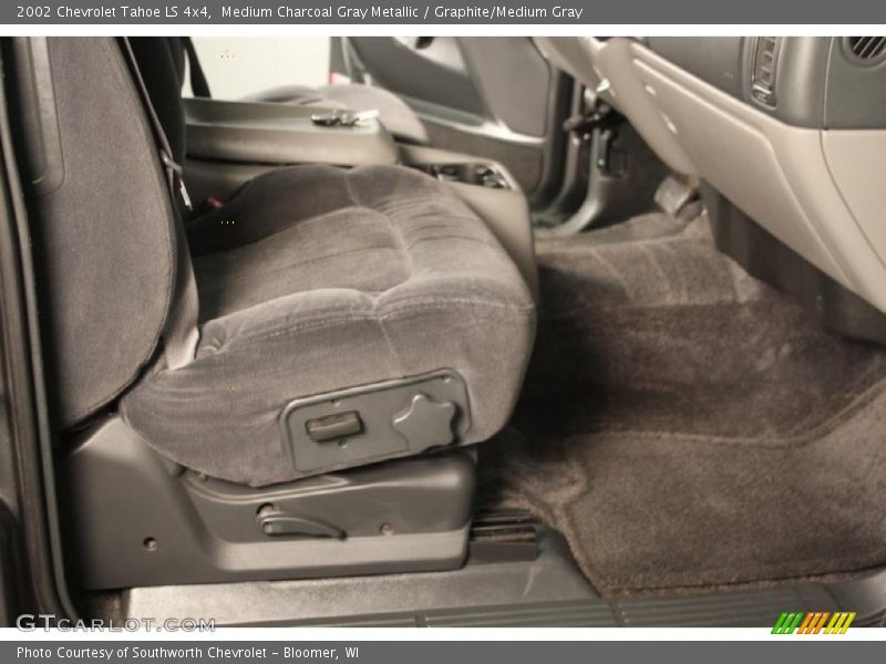 Medium Charcoal Gray Metallic / Graphite/Medium Gray 2002 Chevrolet Tahoe LS 4x4