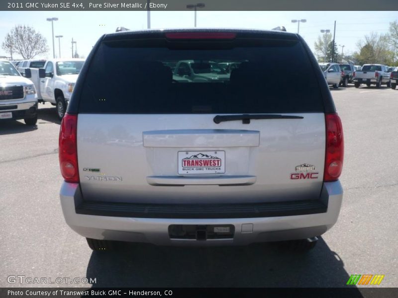 Pure Silver Metallic / Ebony 2011 GMC Yukon SLE 4x4