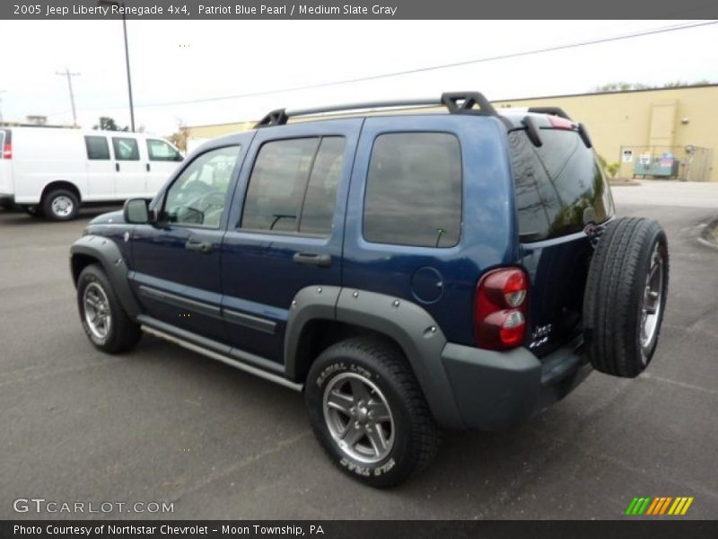 Patriot Blue Pearl / Medium Slate Gray 2005 Jeep Liberty Renegade 4x4