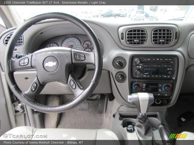 Dashboard of 2005 TrailBlazer EXT LT 4x4