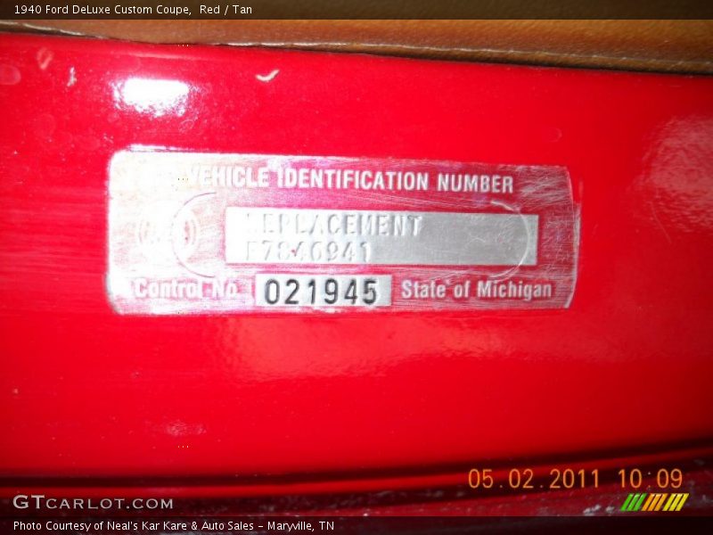Red / Tan 1940 Ford DeLuxe Custom Coupe