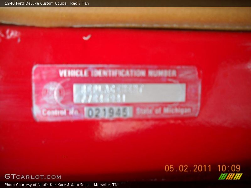 Red / Tan 1940 Ford DeLuxe Custom Coupe