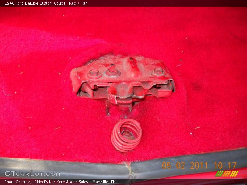 Red / Tan 1940 Ford DeLuxe Custom Coupe