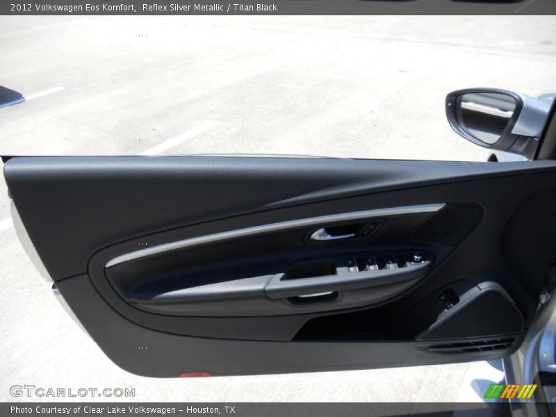Reflex Silver Metallic / Titan Black 2012 Volkswagen Eos Komfort