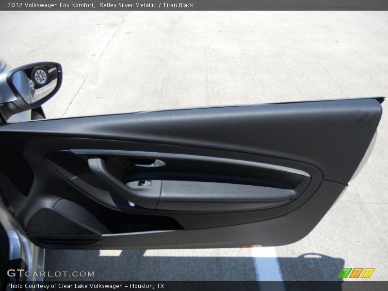 Reflex Silver Metallic / Titan Black 2012 Volkswagen Eos Komfort