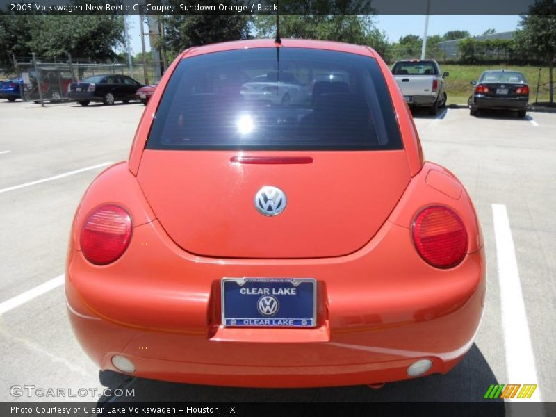 Sundown Orange / Black 2005 Volkswagen New Beetle GL Coupe