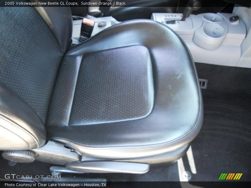 Sundown Orange / Black 2005 Volkswagen New Beetle GL Coupe