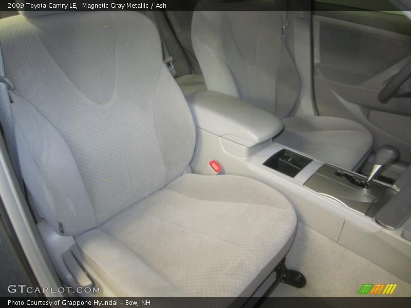 Magnetic Gray Metallic / Ash 2009 Toyota Camry LE
