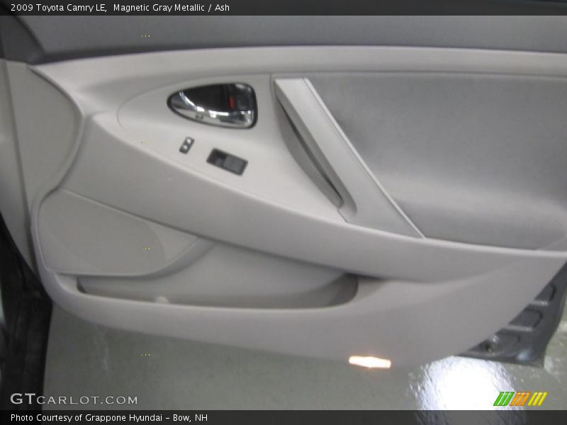 Magnetic Gray Metallic / Ash 2009 Toyota Camry LE