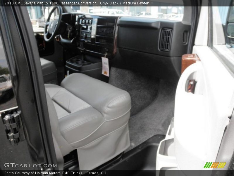 Onyx Black / Medium Pewter 2010 GMC Savana Van LS 1500 Passenger Conversion