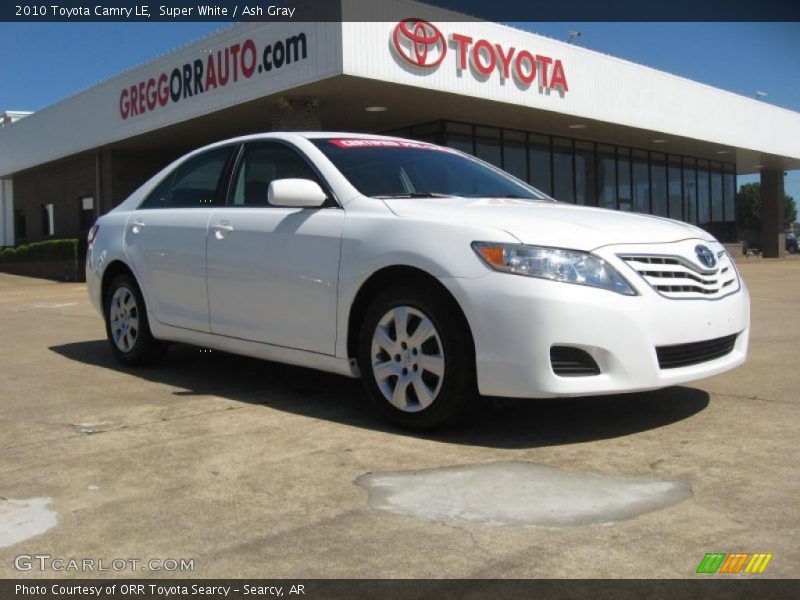 Super White / Ash Gray 2010 Toyota Camry LE