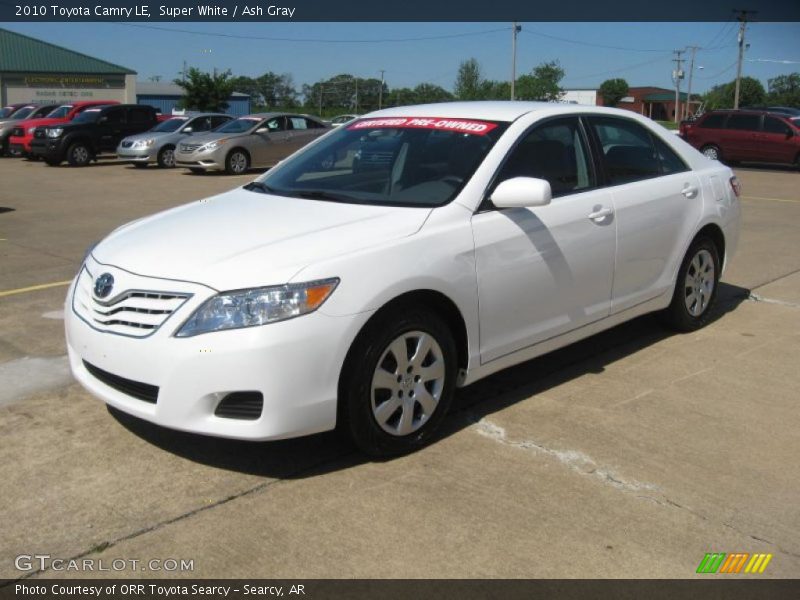 Super White / Ash Gray 2010 Toyota Camry LE