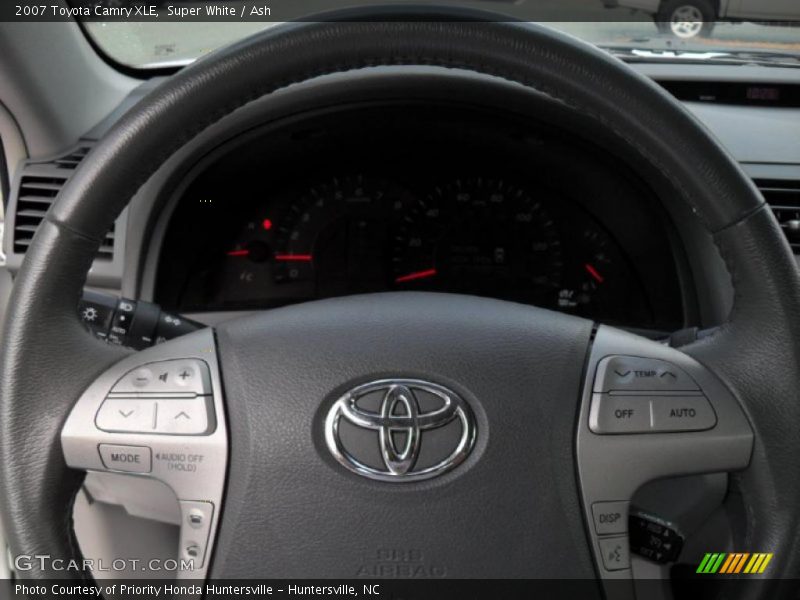Super White / Ash 2007 Toyota Camry XLE
