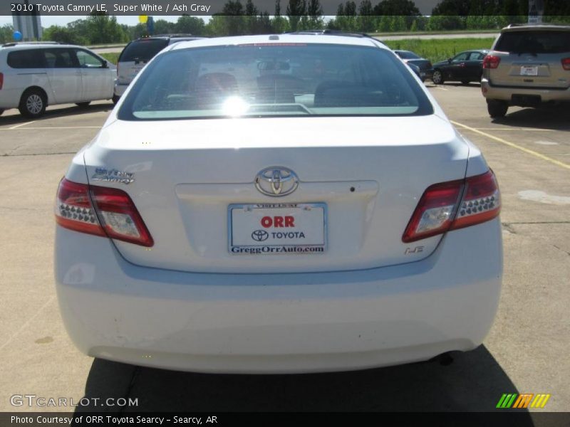 Super White / Ash Gray 2010 Toyota Camry LE