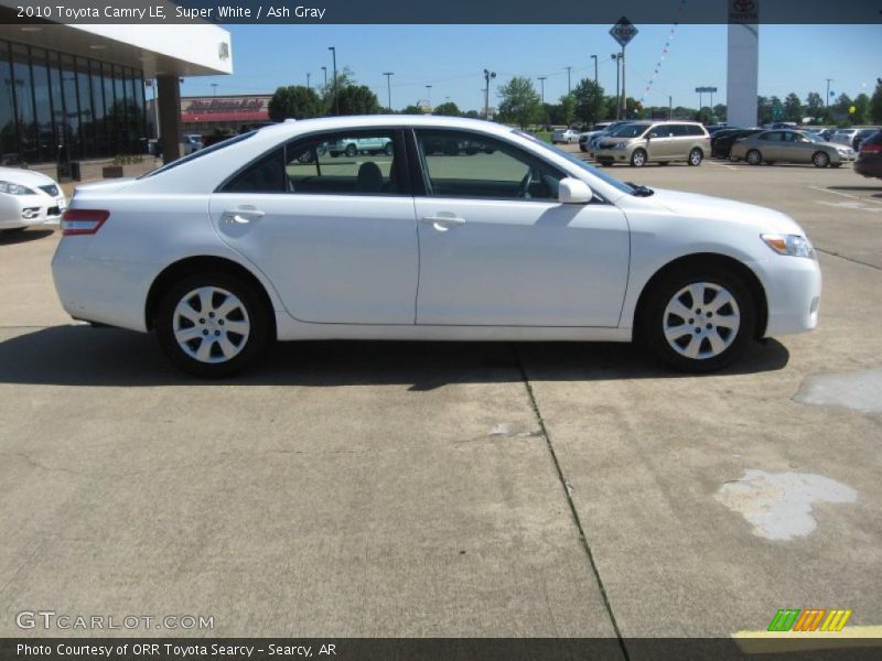 Super White / Ash Gray 2010 Toyota Camry LE