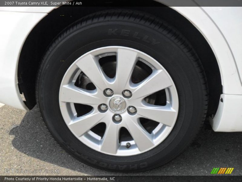 Super White / Ash 2007 Toyota Camry XLE