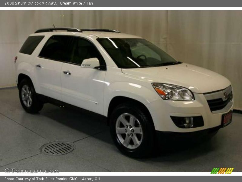 Front 3/4 View of 2008 Outlook XR AWD