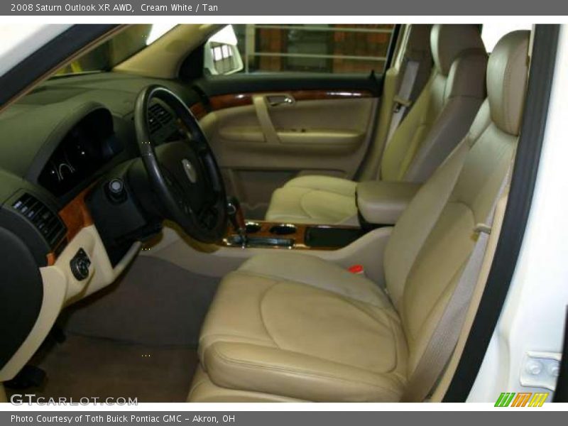Cream White / Tan 2008 Saturn Outlook XR AWD