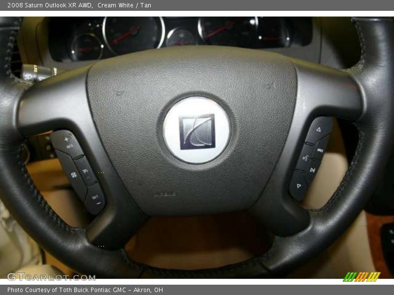 Cream White / Tan 2008 Saturn Outlook XR AWD