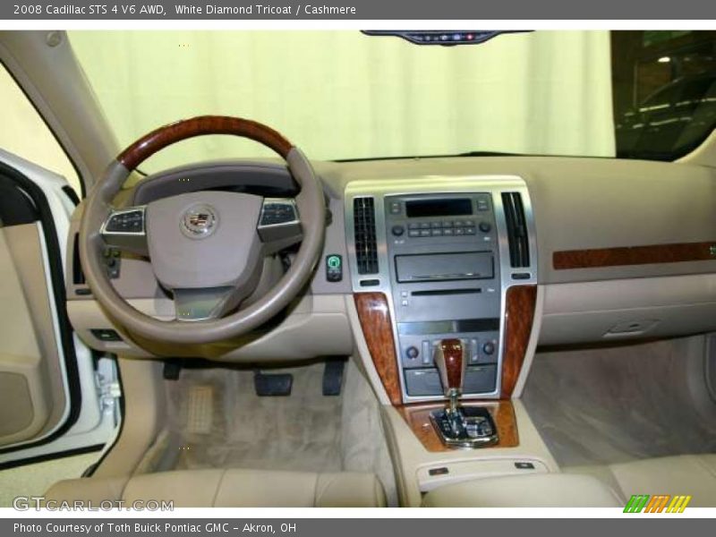 Dashboard of 2008 STS 4 V6 AWD