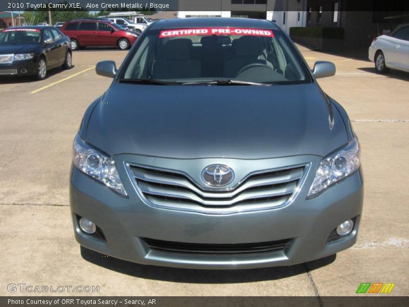 Aloe Green Metallic / Bisque 2010 Toyota Camry XLE