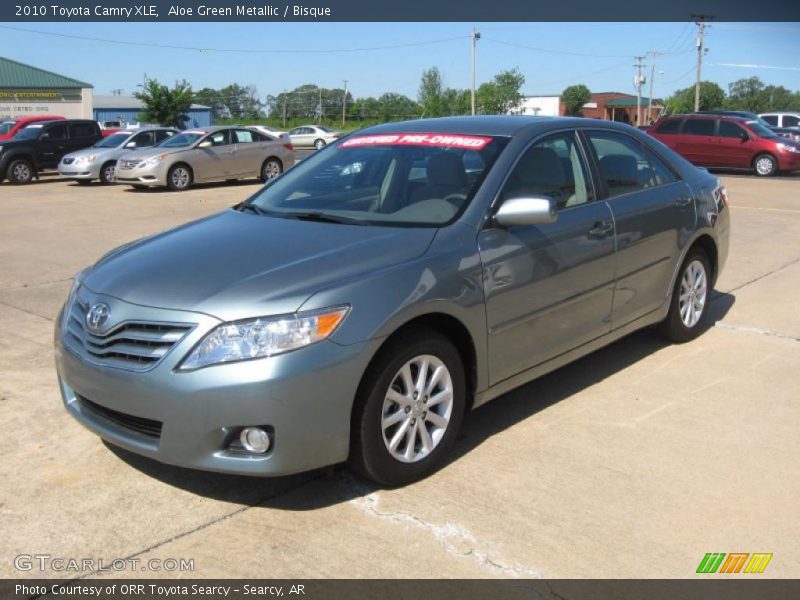 Aloe Green Metallic / Bisque 2010 Toyota Camry XLE