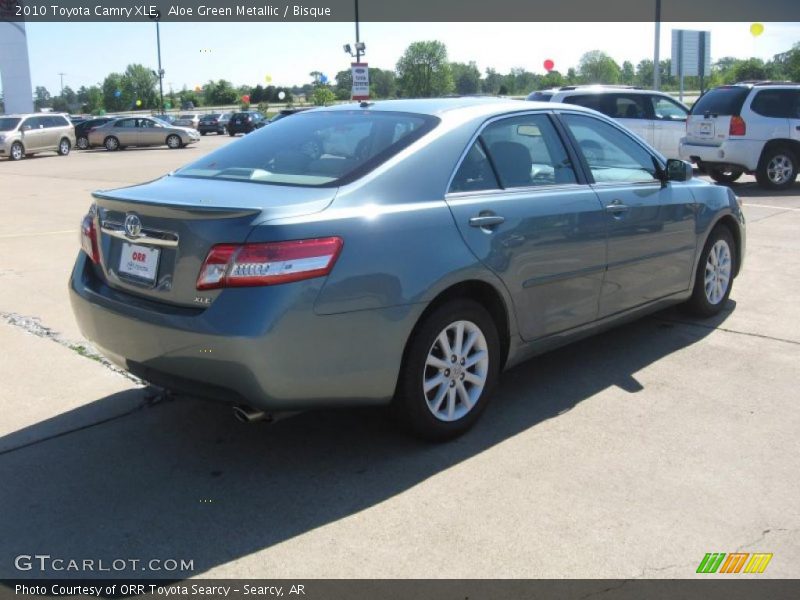 Aloe Green Metallic / Bisque 2010 Toyota Camry XLE
