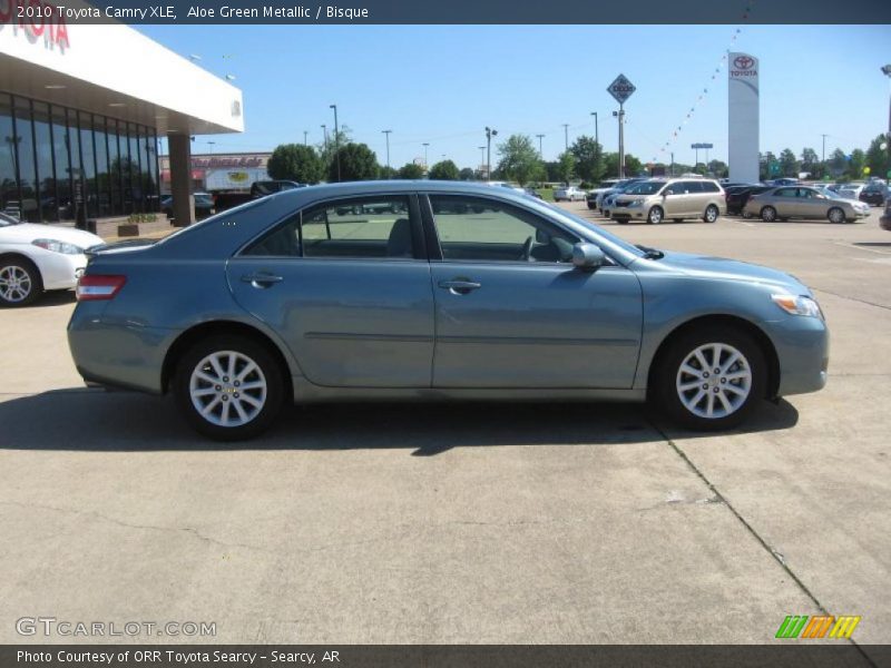 Aloe Green Metallic / Bisque 2010 Toyota Camry XLE