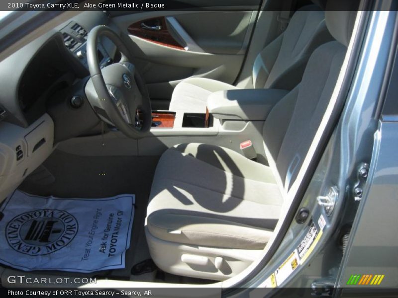 Aloe Green Metallic / Bisque 2010 Toyota Camry XLE