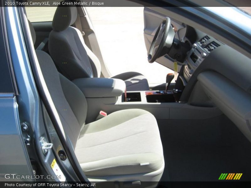 Aloe Green Metallic / Bisque 2010 Toyota Camry XLE