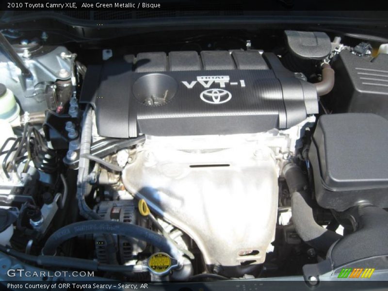 Aloe Green Metallic / Bisque 2010 Toyota Camry XLE