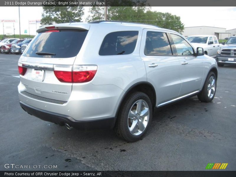 Bright Silver Metallic / Black 2011 Dodge Durango Citadel