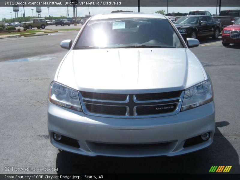 Bright Silver Metallic / Black/Red 2011 Dodge Avenger Mainstreet