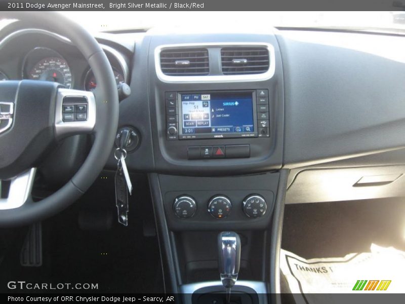 Bright Silver Metallic / Black/Red 2011 Dodge Avenger Mainstreet